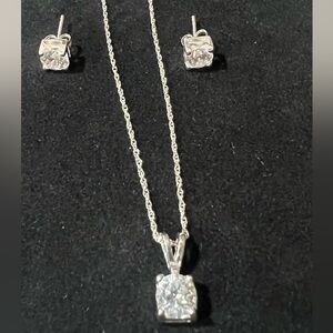 Elegant Silver Jewelry Set